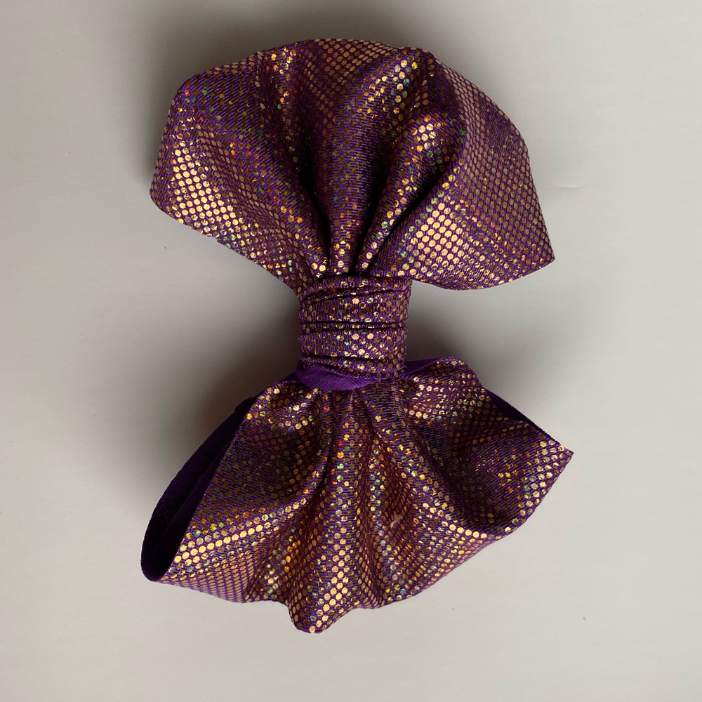 Purple and gold bow on nylon
